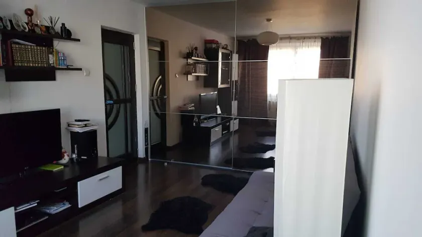 Private apartment 2 rooms, negotiable price >7days, tickets EURO2020, parking - Image 1