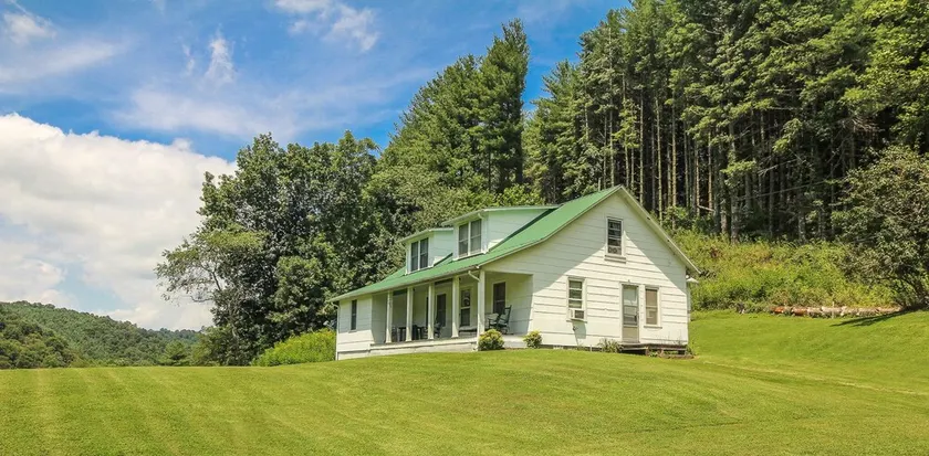 COUNTRY CLASSIC-Farmhouse & 180 Acres On River - Buchen Sie noch heute einen Herbsturlaub! - Image 1