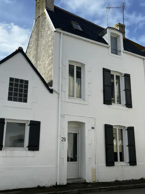 Comfortable fisherman's house (without garden) in the center of Guilvinec - Image 1