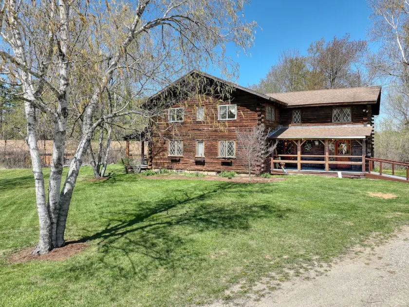 A Historic New England Farm Stay for Gatherings, Retreats & Reconnection - Image 1