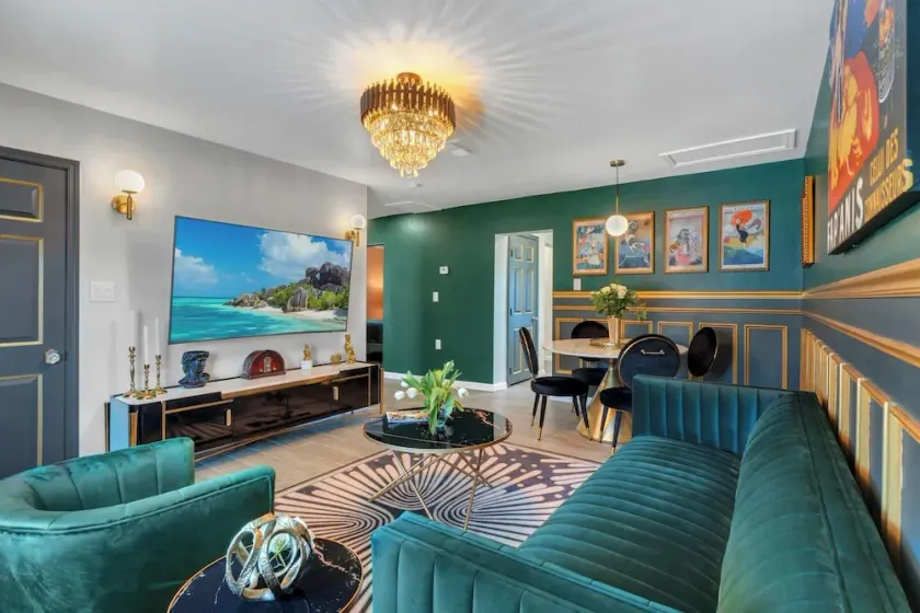 GatsbyGlam Getaway - Image 1