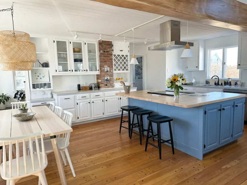 Scandinavian-Style Beach Cottage - Image 1