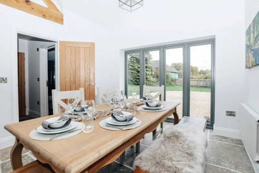 The Oak - Brand new countryside 2 bedroom annex - Image 1