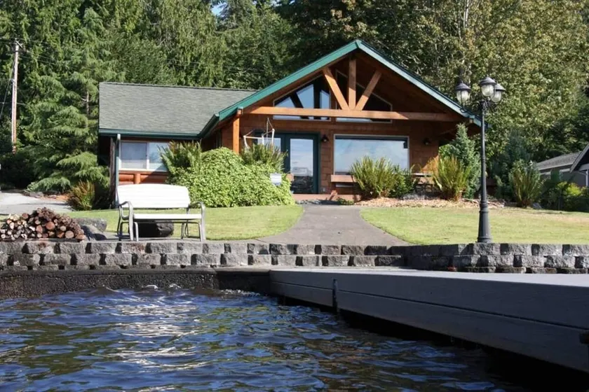 Lakeside Log Cabin! Blessings & Memories Abound! - Image 1