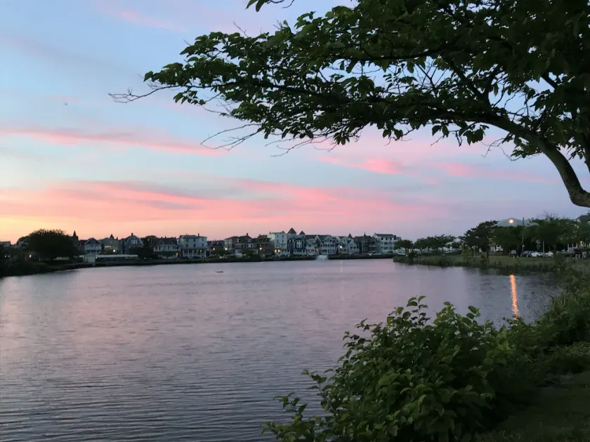 Beach House Paradise avec vue sur le lac! - Image 1