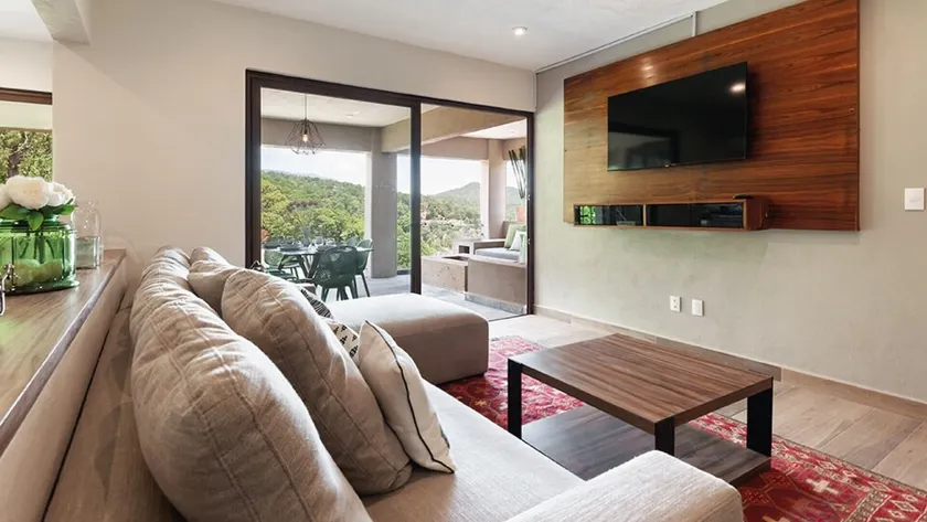 Hermosa Villa Vista al Lago - Image 1