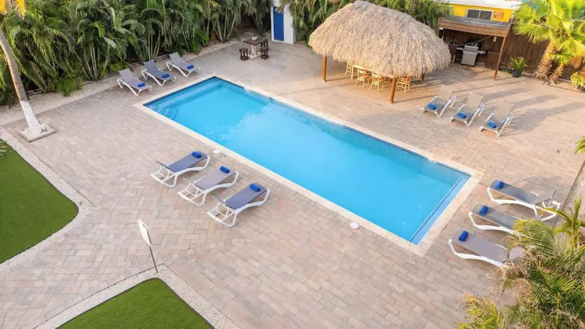 ModernStudio w/ 2 Double Beds & Pool - Close2Beach - Image 1