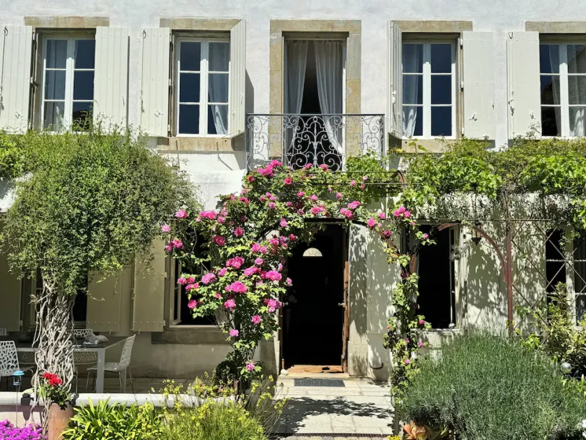 Le Patio Des Senteurs - Image 1