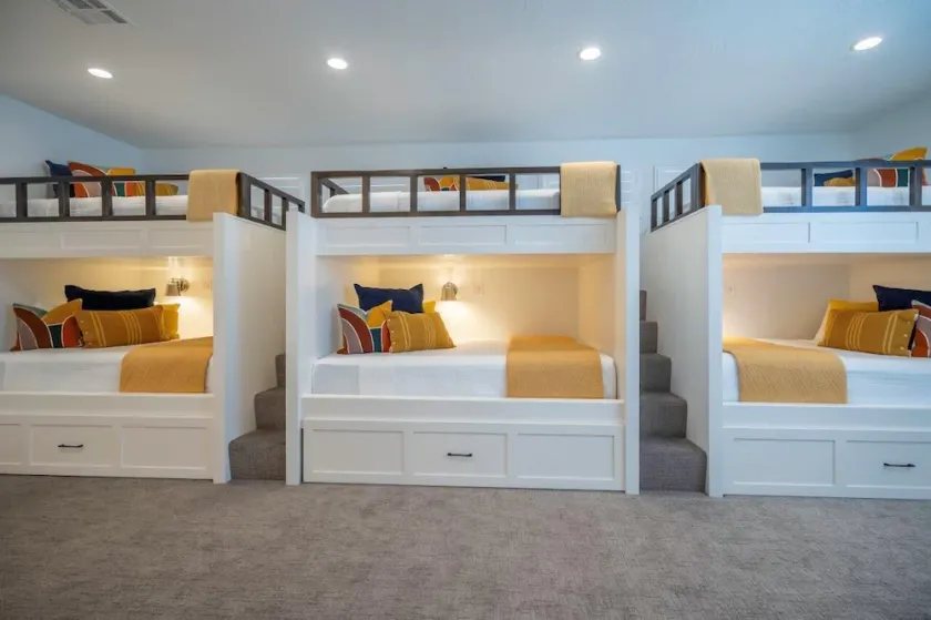 Arcadia 77 | Sleeps 25 * Games * Arcade * Fire Pit - Image 1