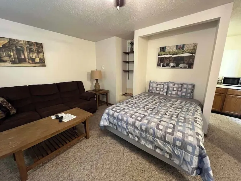 1 Bed 1 Bath Apartment at Northtowne Apartments! - Image 1