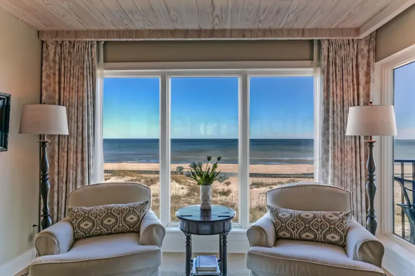 2 Bedroom/2 Bath, 3rd floor Oceanfront condo sleeps 6. Oceanfront deck and pool. - Image 1