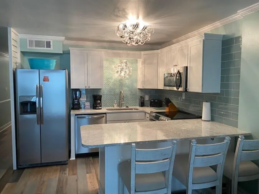 Immaculate Remodeled  2 Bedroom Oceanfront Condo - Image 1