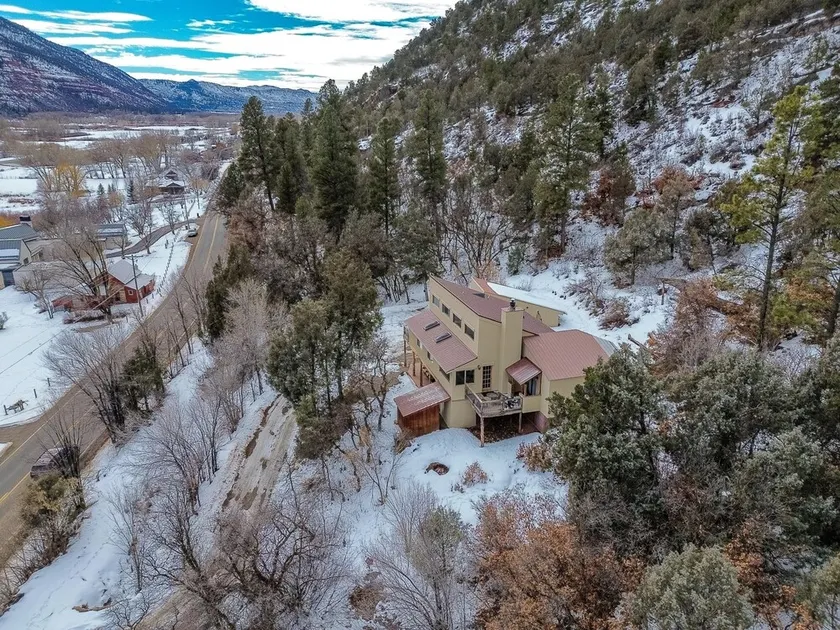 5 Bed/3 Bath near Purgatory, Hot Springs & Downtown Durango - Image 1