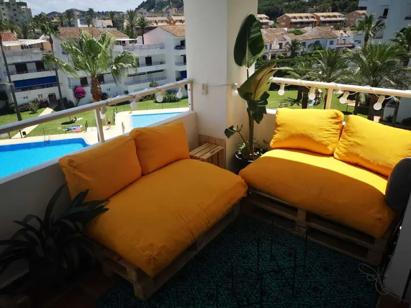 House in the urb. with the LARGEST pool in Jávea - Image 1