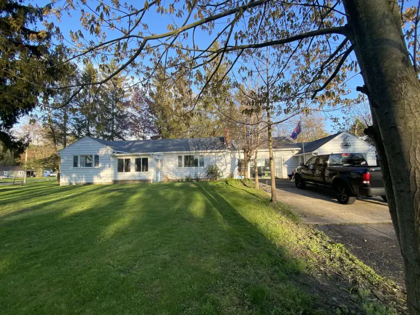 Beautiful House w/ Private Beach! - Image 1