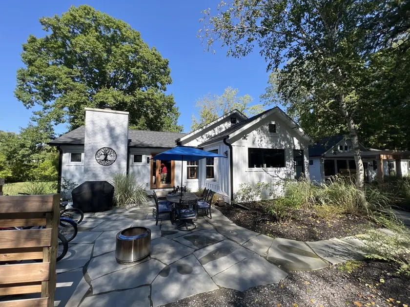Barn and Beach cottage ( main home ) front - Image 1