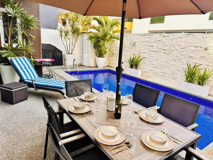 Beautiful house with pool very close to the beach! - Image 1