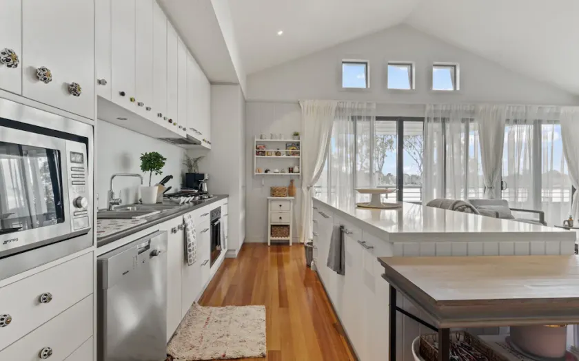 Lakeside 3-Bed Family Home with Amazing Views - Image 1