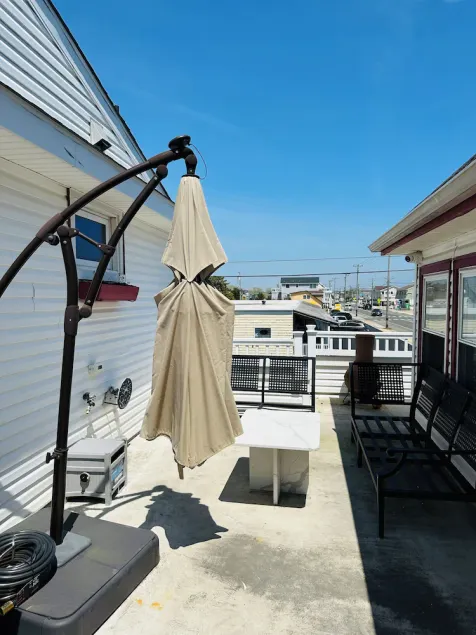 Brand-new Asian Wood style 4 Bedroom in Surf City - Image 1
