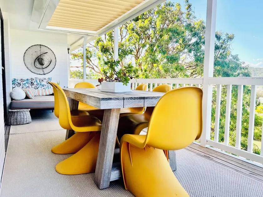 Casa de Piña, 700 mts to Newport Beach, headland views, spacious 2 bedrm apt.  - Image 1