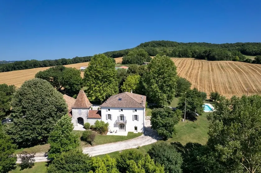 Manoir Campagnard - Seven Bedroom Villa, Sleeps 16 - Image 1