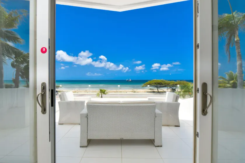 Ocean Front 7-bedroom 7-bath Sunset Views Malmok! - Image 1