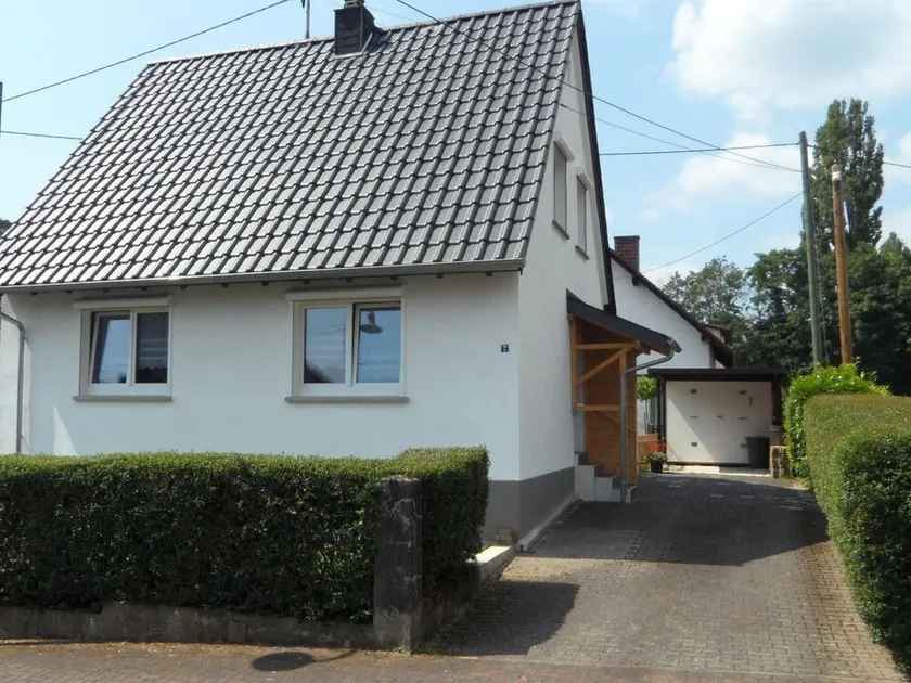 Ferienhaus am Felsen - Ferienhaus, Dusche, WC, 3 Schlafräume - Image 1