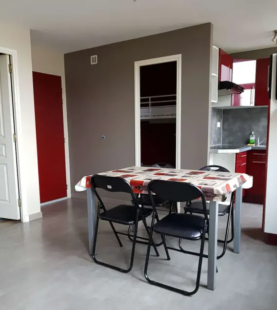 Appartement n°3 au 2ème Étage Sans Ascenseur - Image 1