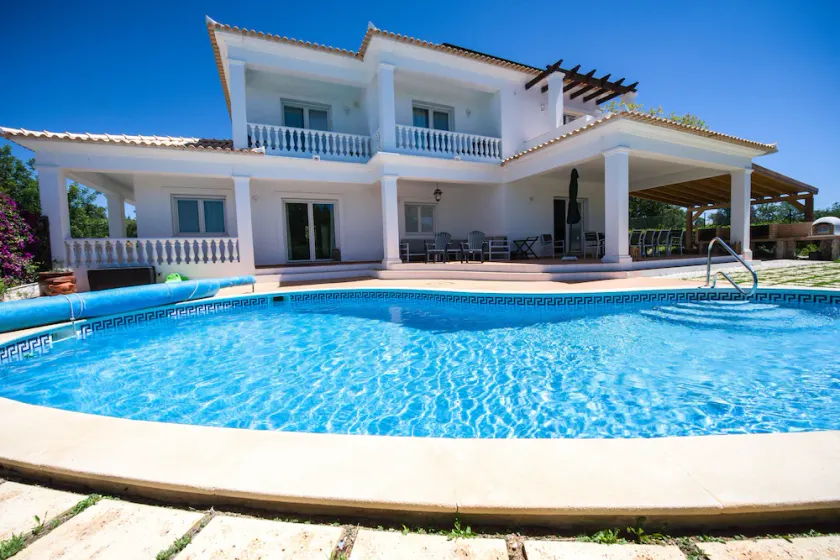 Villa privata con 5 camere da letto e 6 bagni con vista sul mare e sulla riserva naturale - Image 1
