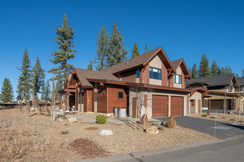 Martis Mountain Gem @ Schaffer's Mill Club Amenities & Golf Access Lake Tahoe - Image 1