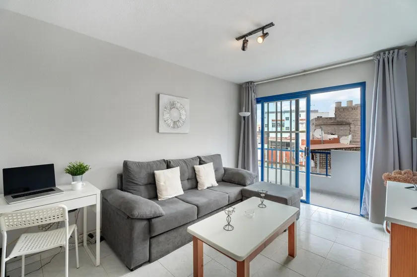 Vacation Apartment 'Retama' with Sea View, Private Terrace and Wi-Fi - Image 1