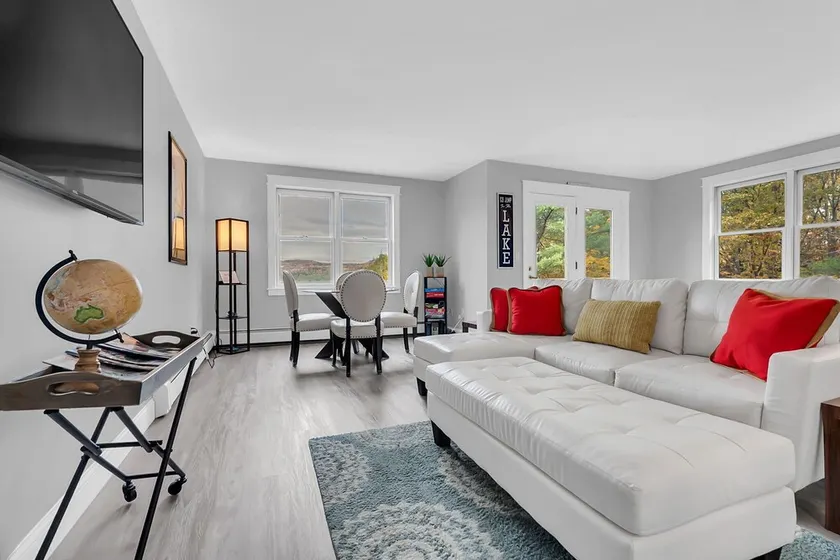 Views! Cozy, Private 3BR Condo with lake access! - Image 1