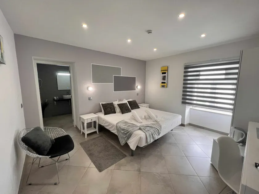 Suite Spa 1: Piscina, Idromassaggio & Sauna - Image 1