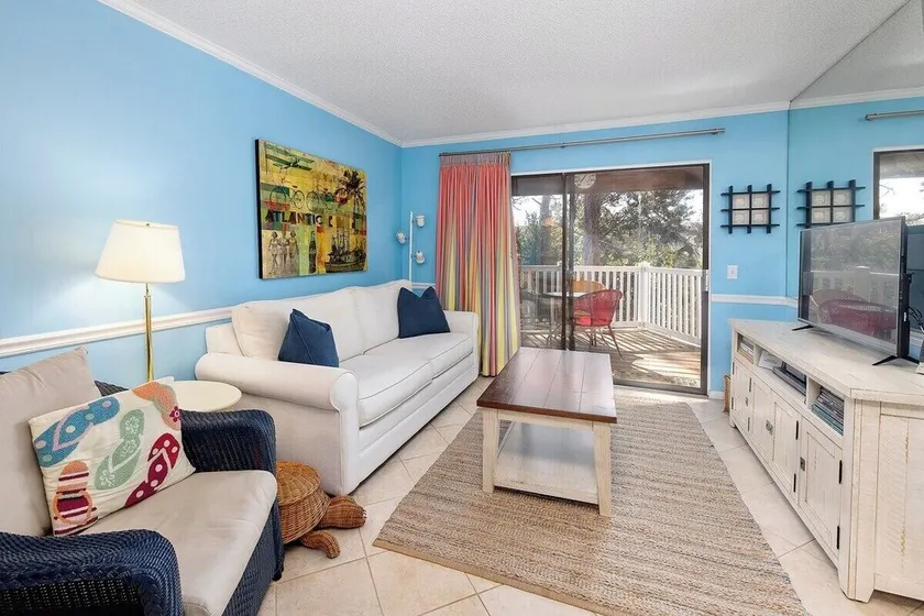 Two bedroom condo with a pool! - Image 1