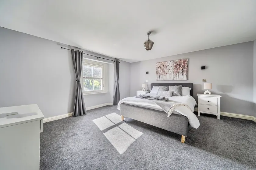 Cosy Apartment above Village Pub - Image 1