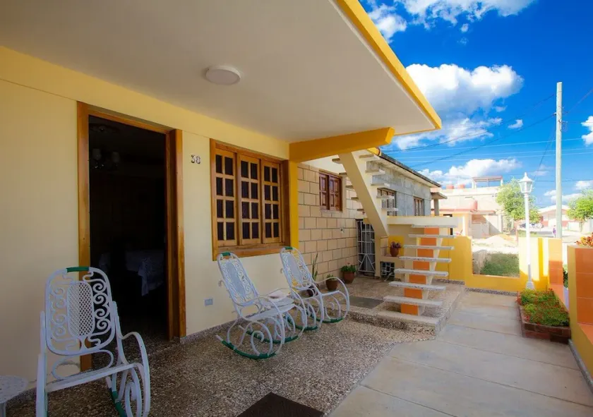 Hostal China y Fife PLAYA LARGA - Image 1