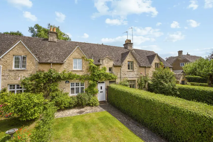 Clover Cottage -  a cotswold cottage that sleeps 4 guests  in 3 bedrooms - Image 1