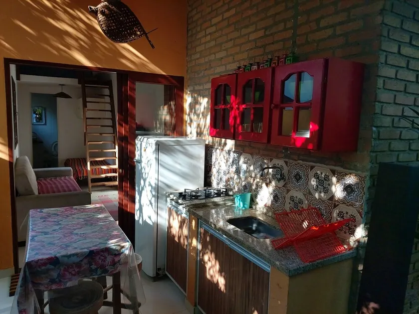 Beautiful little chalet near the beach in the Itamambuca gated community with complete security. - Image 1