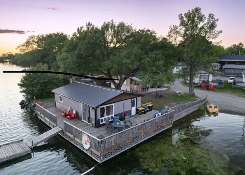 Beautiful Blue Jay Lake front Cottage - Image 1