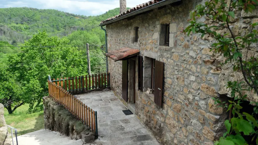 Gîte in an Ardéchois farmhouse in the heart of nature - Image 1
