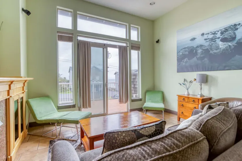 Come Enjoy A Coastal Dream in this Oceanview Duplex - Image 1