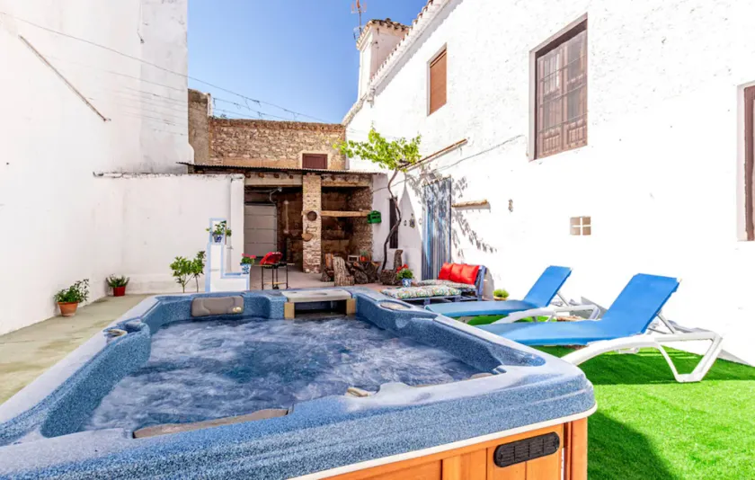 Casa Amelia y Juan de Dios - Image 1