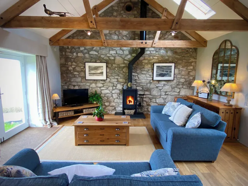 2 bedroom accommodation in Godolphin Cross, Helston - Image 1
