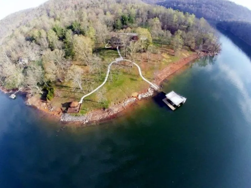* SERENE ESTATES ON BEAUTIFUL NORRIS LAKE - Image 1