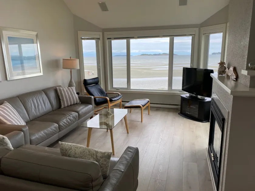 TRULY BEACHFRONT - Vue panoramique à 180 degrés de la plage - Image 1