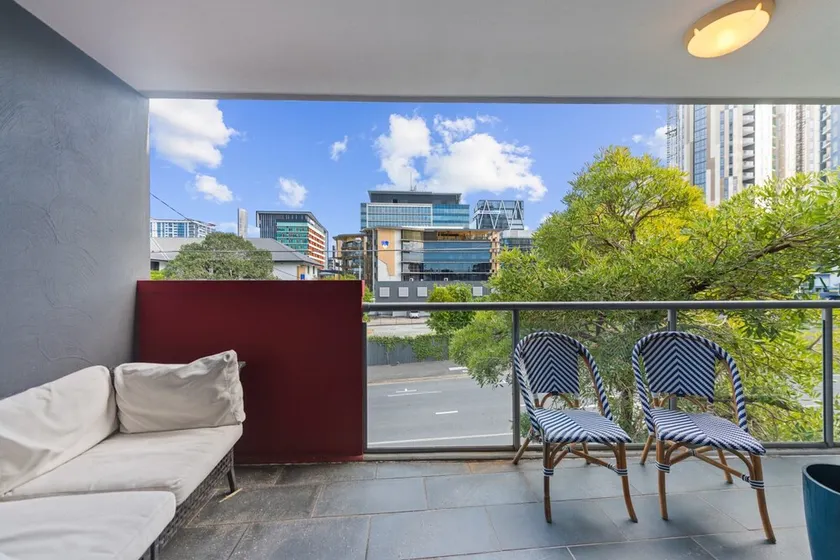 Stylish Bowen Hills Studio Near City Centre - Image 1