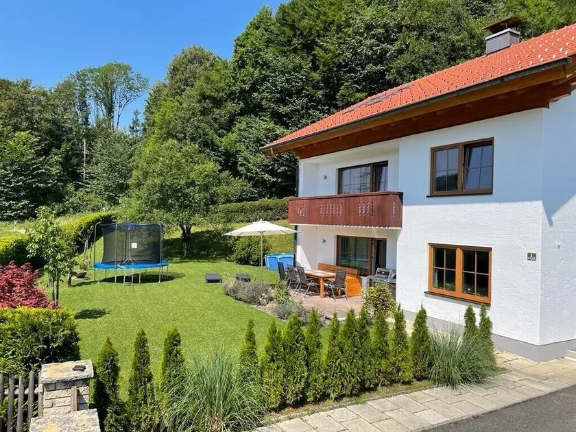 Very nice, newly renovated vacation home near Kochel am See for up to 10 people - Image 1