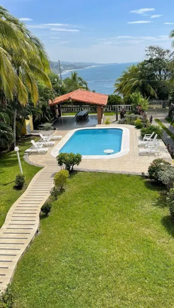 Ocean front beach estate/Surfer Paradise Romantic Owner Suite - Image 1