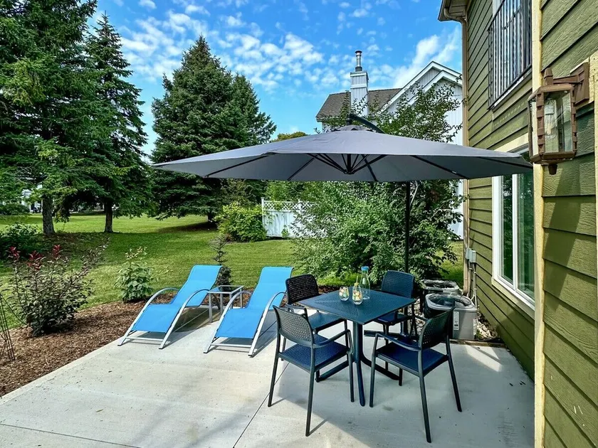Happy Valley Spacious Family Townhome.Dog Friendly.Minutes to Blue Mountain - Image 1