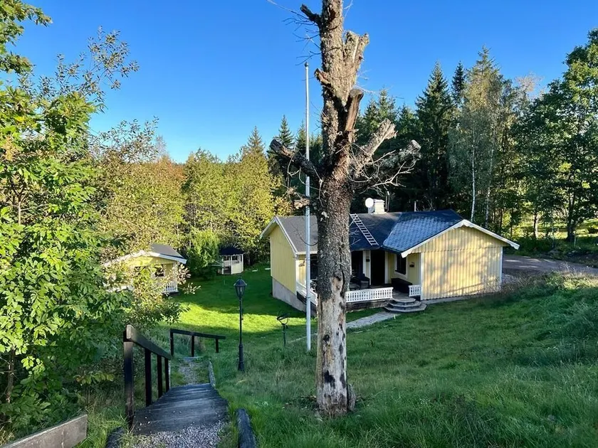 House Bjärkhult - modern renovated with boat in a quiet location in Småland - Image 1